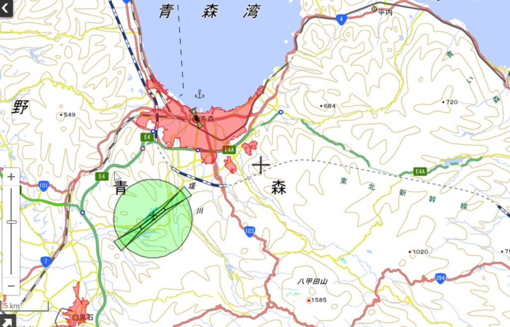 国土地理院地図の青森県を表示させ、青森空港とDIDを表示